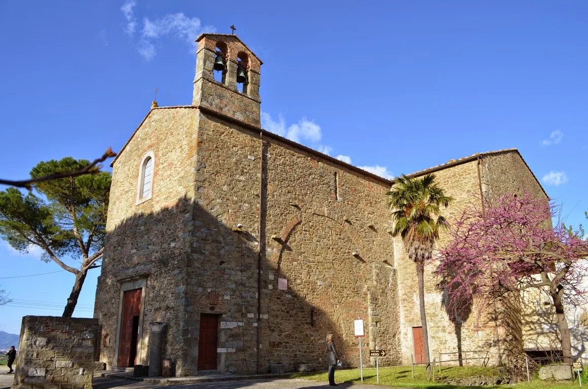Esterno di un edificio religioso storico