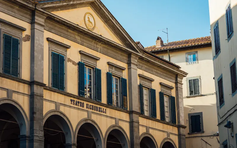 Teatro Signorelli - La stagione teatrale 2024/2025